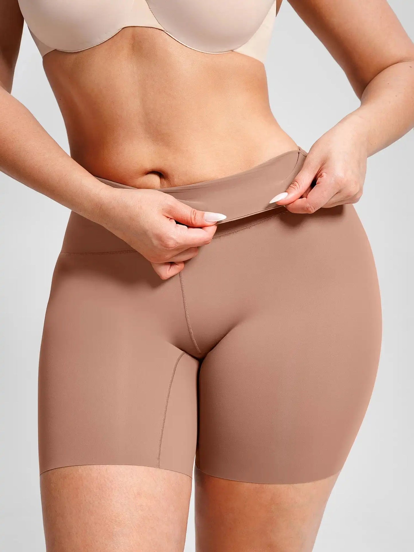 Smoothing Seamless Shorts