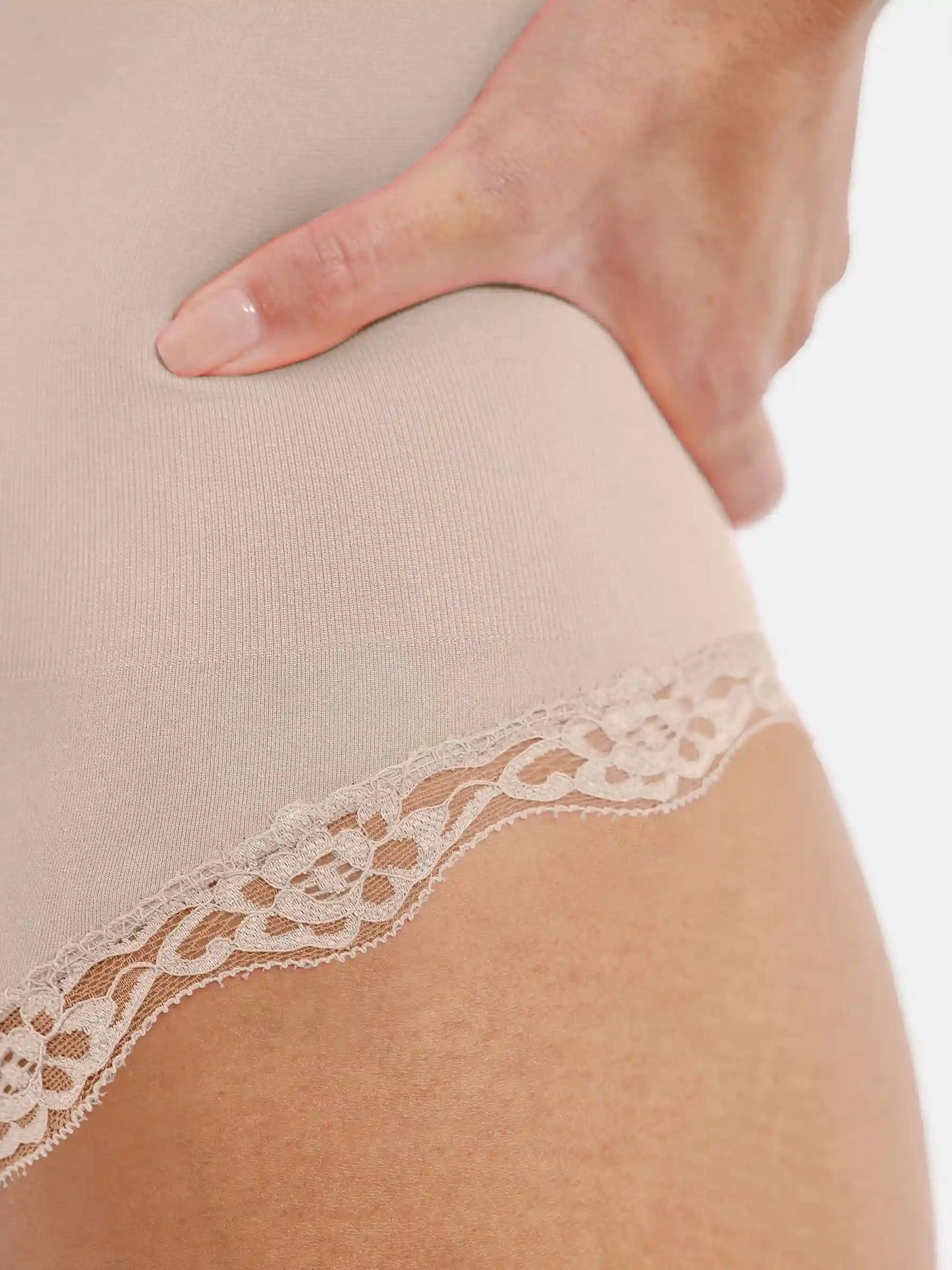 Lace Firm Control Seamless Thong Bodysuit