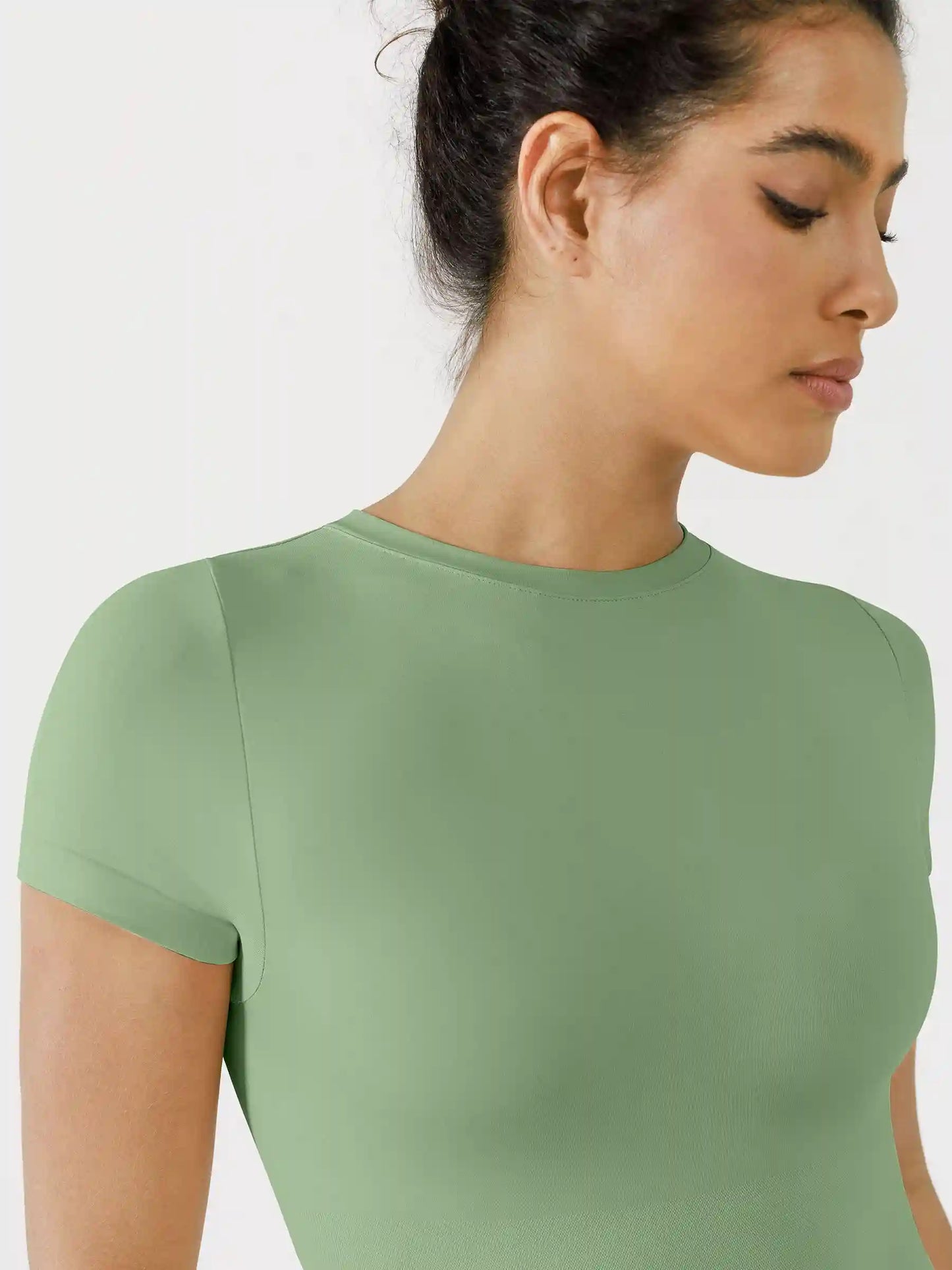 Crew Neck Seamless Short Sleeve Bodysuit